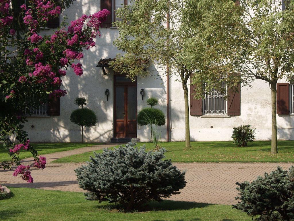 B&B Casa Manuelli Alessandria Bagian luar foto